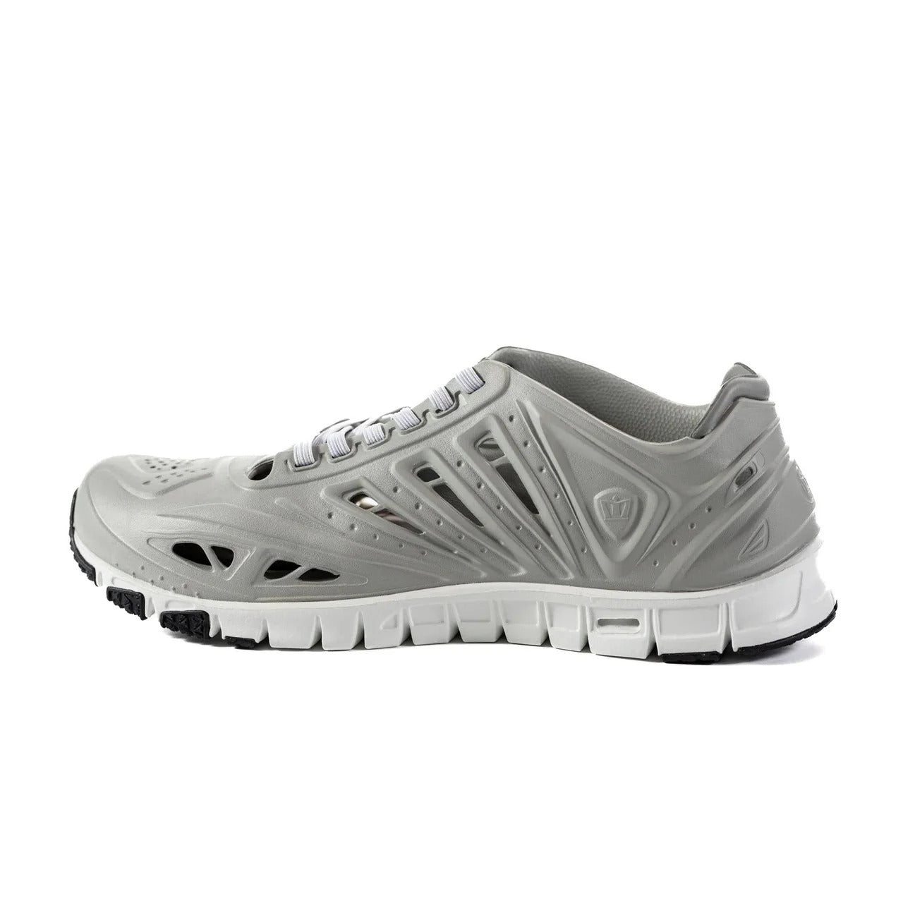Best Travel Shoes That Handle Water, Walking & Long Days