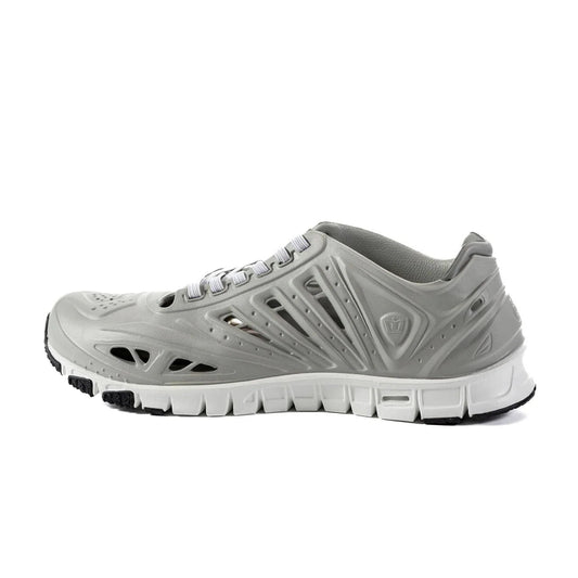 Best Travel Shoes That Handle Water, Walking & Long Days