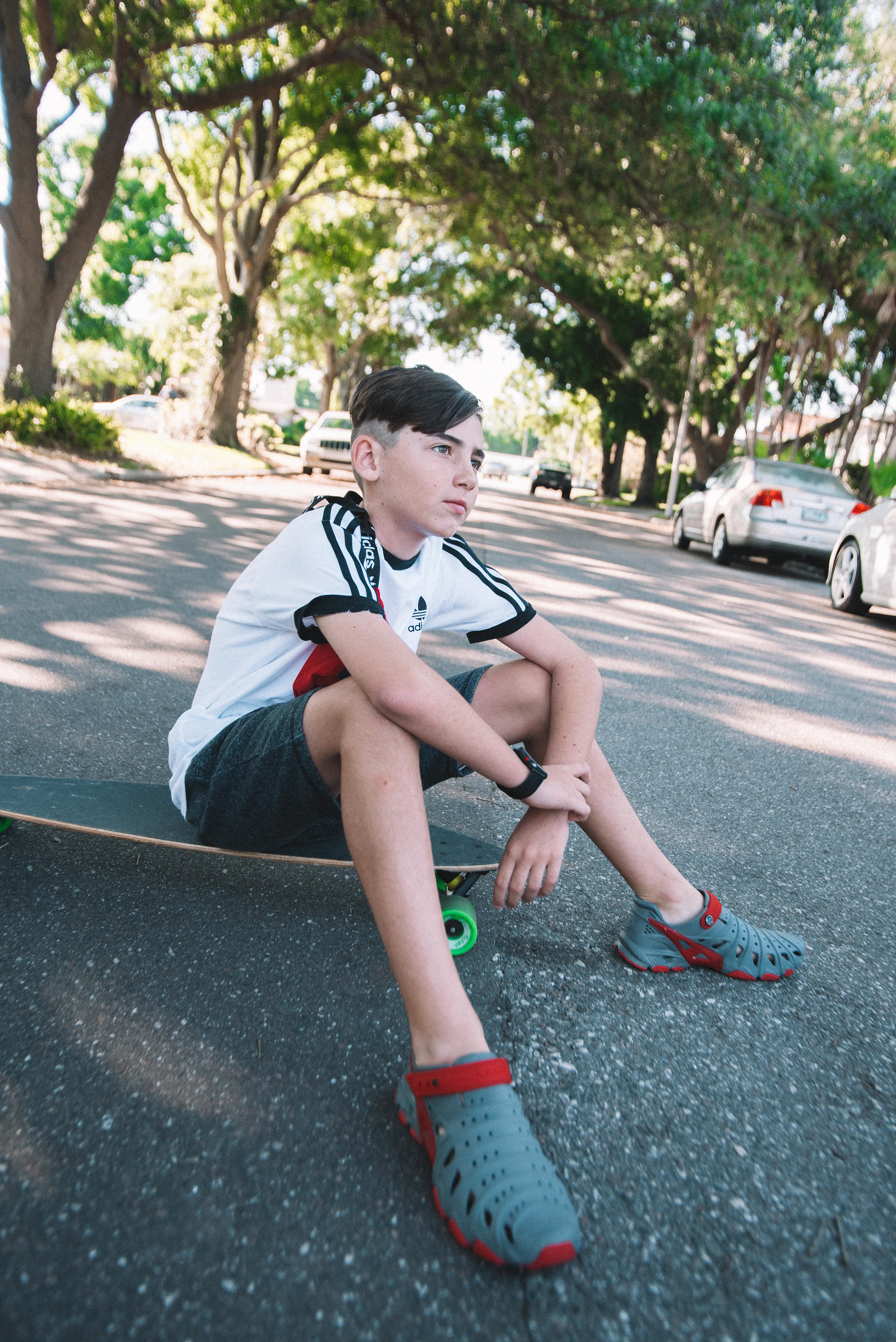 Do boys wear 2024 crocs