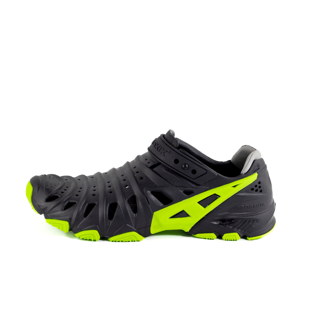 2.0 Closed Toe Water Shoes for Men